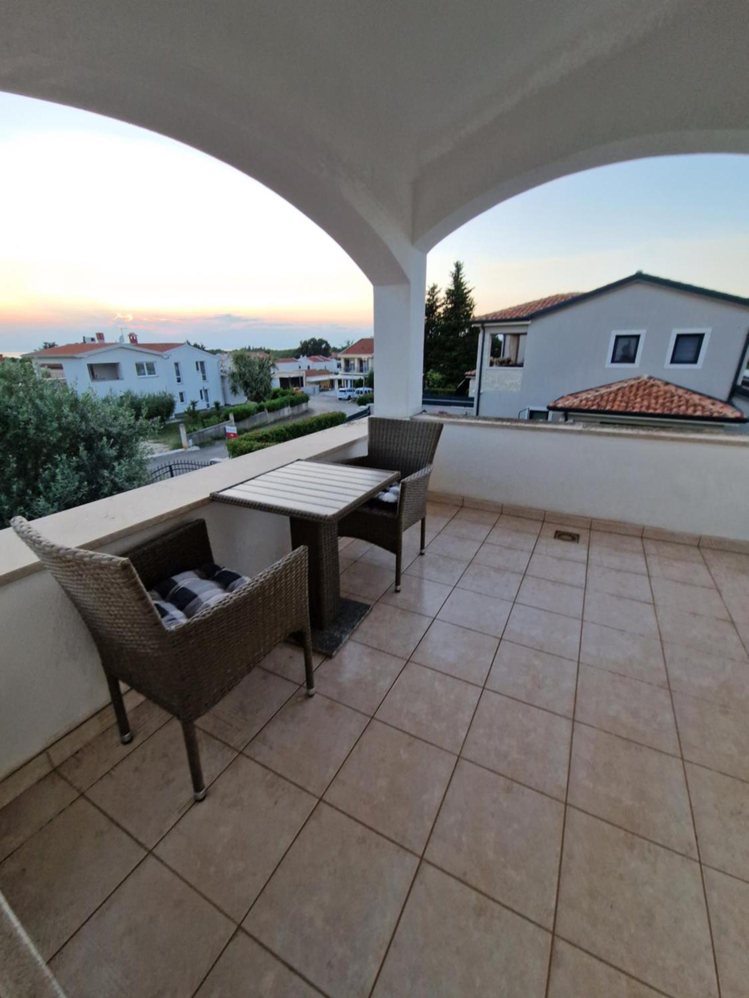 Villa Castanea - Kuca Za Odmor S Bazenom Kukci Exterior foto